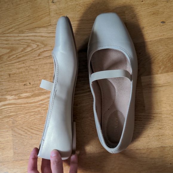 Old Navy Mary Jane flats, US8 - Picture 2 of 6